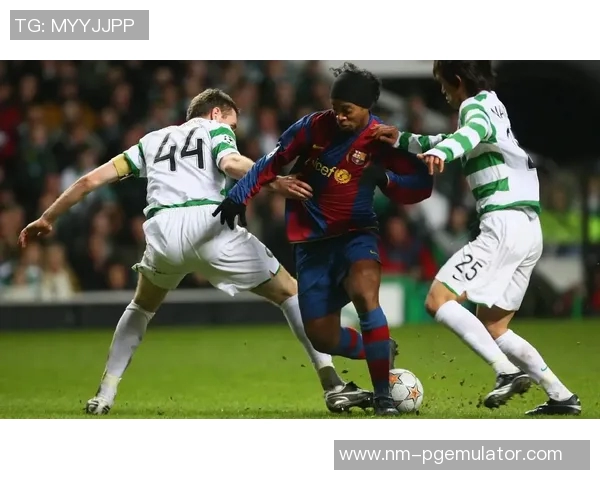 球星梦幻踢球动画集锦展现足球魅力与技术精彩瞬间 球星梦幻踢球动画集锦展现足球魅力与技术精彩瞬间